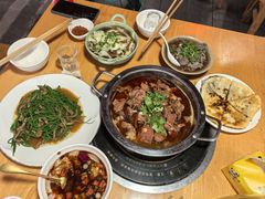 -大众跷脚牛肉馆·非遗传承单位(峨眉山店)