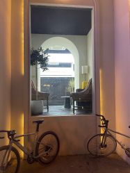 -Hair Co.一间沙龙