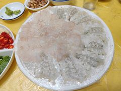 -官塘陈记鱼生·潮汕砂锅粥·牛肉火锅(潮枫路总店)