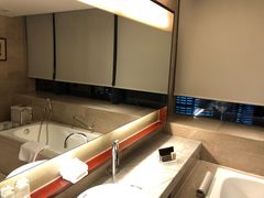 -上海龙之梦万丽酒店