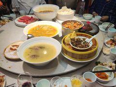 -有红鸡毛店·川菜(建设路店)