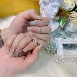 -璀璨&星光美甲美睫店