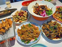 -嗨辣小聚·盘锦河蟹·海鲜烧烤龙虾(盘锦十年好店)