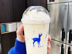 水龙吟·乌龙轻乳茶-瑞幸咖啡(SM广场店)
