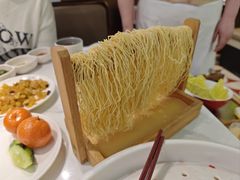 -洪氏嗨捞·广东猪肚鸡·椰子鸡火锅(西咸万象城店)