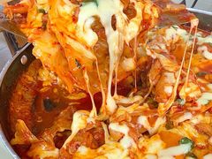 -亲昵春川鸡排(韩国美食街店)