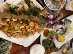 -Dang restaurant (patong phuket)