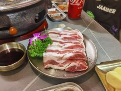 -围炉肉舍•炭烤活鳗•丹东海鲜烤肉(步行街店)
