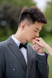 -雪中彩影婚纱摄影·微光艺术中心