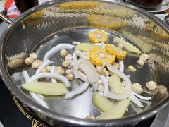 -椰小鸡·琼州糟粕醋·火锅(美兰缤纷城店)