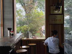 -亮亮面馆(经六路店)