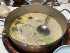 -洪氏嗨捞·猪肚鸡火锅(阳光天地店)