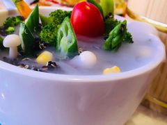 -水桶王国主题餐厅·聚会·生日派对·亲子活动·家庭套餐(亚龙湾希尔顿店)