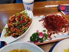 秦二爷黑椒肉丝-满园烤鸭·春饼(太原街万达店)