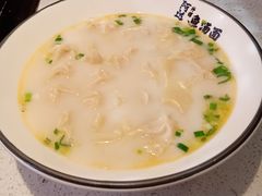 鱼汤小馄饨-阿达师傅鱼汤面
