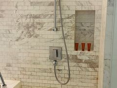 -上海滴水湖皇冠假日酒店