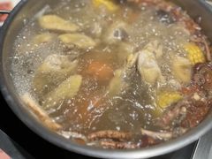 -尚尚仙·酸汤猪手·猪肚鸡火锅(华联万柳购物中心店)