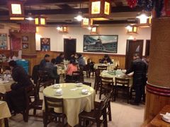 大堂-鹤乡东北菜(崮山路店)