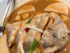 鲳鱼烧年糕-新荣记(南京西路店)