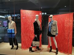 -URBAN REVIVO(济南世茂广场店)