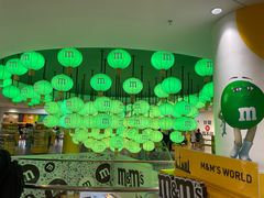 -m豆巧克力世界(上海世茂广场店)