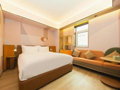 -桔子酒店(上海西藏北路地铁站店)