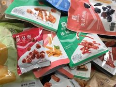 -良品铺子(白云新世界店)