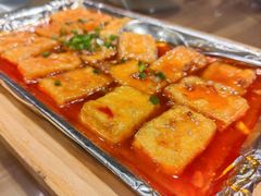铁板包浆豆腐-严记小天府酸菜鱼(西四路店)