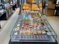 面包甜点陈列柜-仟吉港隆法式烘培(华夏店)