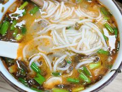 -什家婆乌鸡米线(阳光街店)