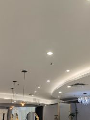 点击看大图 -八佰伴8008星级形象店