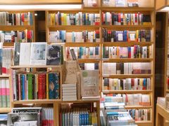 -猫的天空之城概念书店(杭州南宋御街店)