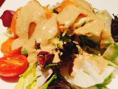 三文鱼蔬菜沙拉-斗牛士牛排(南京东路店)