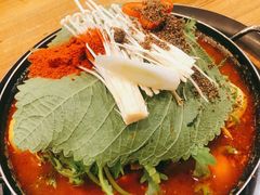 土豆排骨火锅-喇喇排骨火锅·传统韩式脊骨汤(望京西园总店)