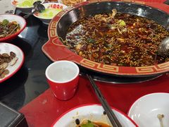 -烧哥美蛙肥肠鱼火锅·十五年社区店