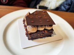 -Fridi Patisserie Cafe