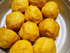 章丘大葱丸子-海派美食•海鲜青岛菜•活海肠捞饭(台东店)