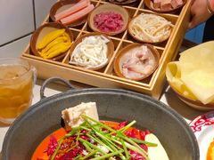 九宫格荤菜-芈重山老火锅(广州首店)