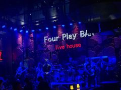 -FOUR PLAY BAR