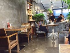 大堂-HIGH FIVE哈福手工汉堡(桂林路店)