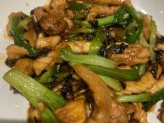 姜葱炒脆肉鲩鱼腩-香山家宴