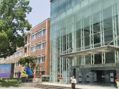 -华东师范大学第二附属中学(张江校区)