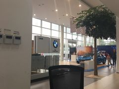 -上海宝宁宝马4S店