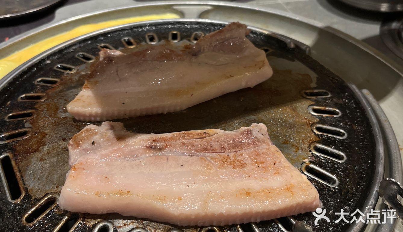 土豆泥配烤肉