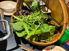 -由衷贵州酸汤牛肉火锅(新桥店)