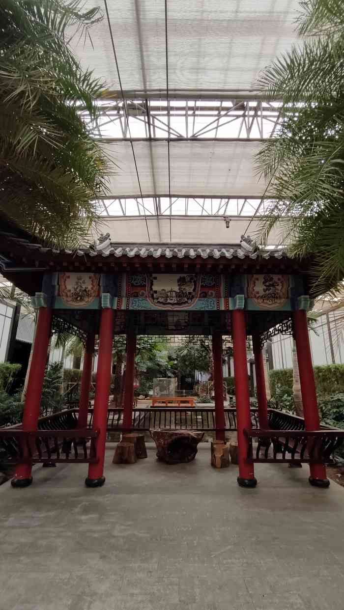 颐和尚景酒店(光谷创业街店)-"[薄荷]环境:环境真的很棒,里面布景很大