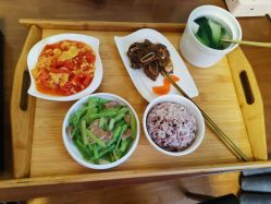 -卓玥国际月子会所(罗山路店)