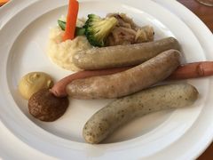 -LENBACH兰巴赫西餐啤酒坊(大连星海广场店)
