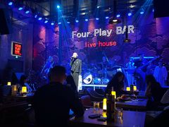 -FOUR PLAY BAR