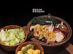 -三出山火锅(万象天地店)